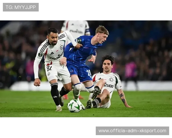 连场抗议！切尔西球迷在比赛刚开场就高唱阿布拉莫维奇名字-直播吧